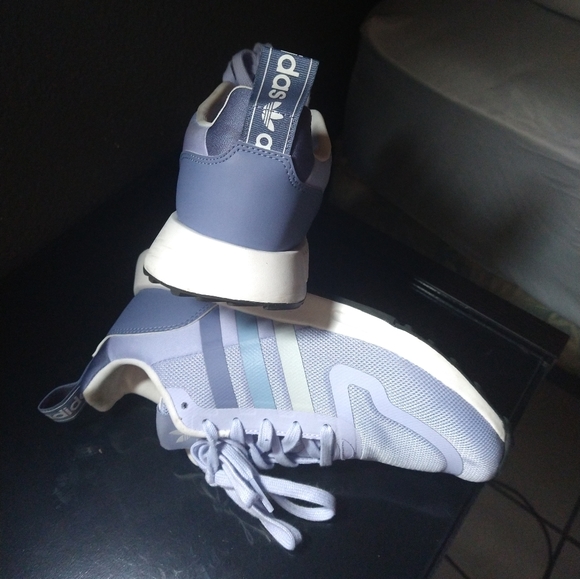 Adidas sneakers - Picture 3 of 7